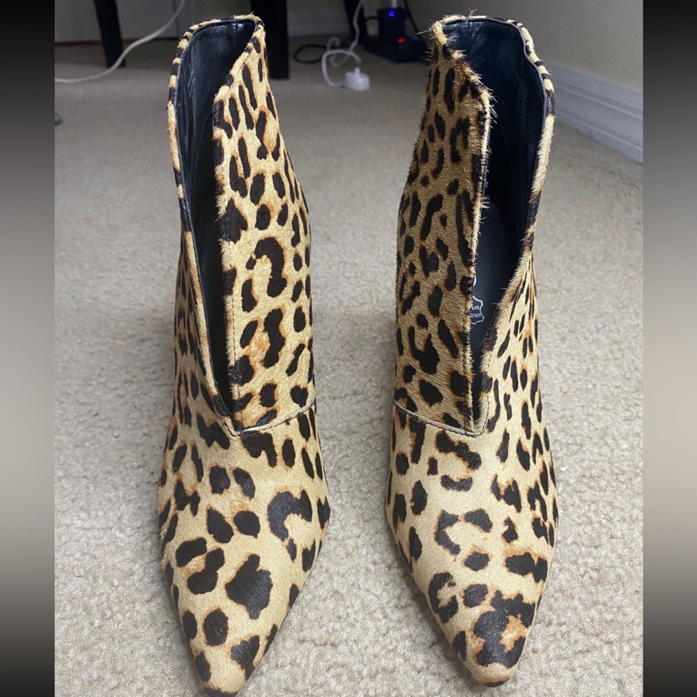 Leopard Print Aldo Boot Heels Size 7 - image 3